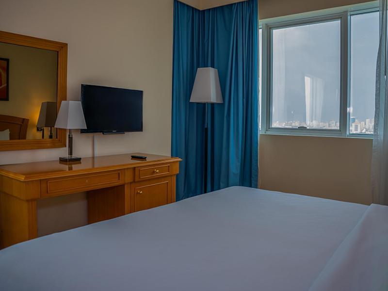 Golden Tulip Sharjah Aparthotel Exterior photo